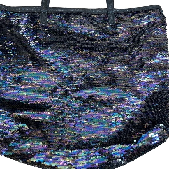 Multi-Colored Sequin Shoulder Bag w/ Silver Disappearing Heart Bag - Picture 7 of 16